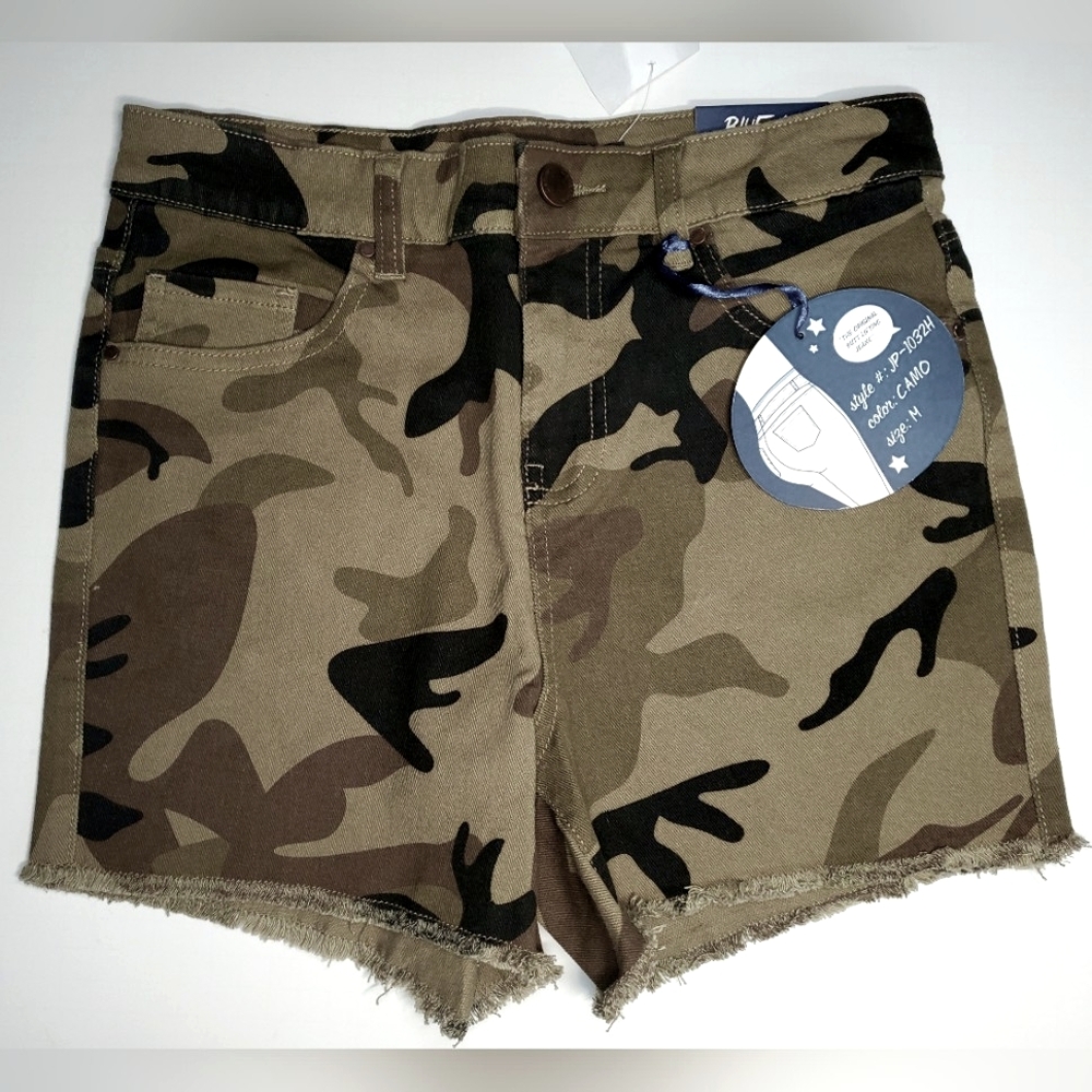Camo Women's Shorts